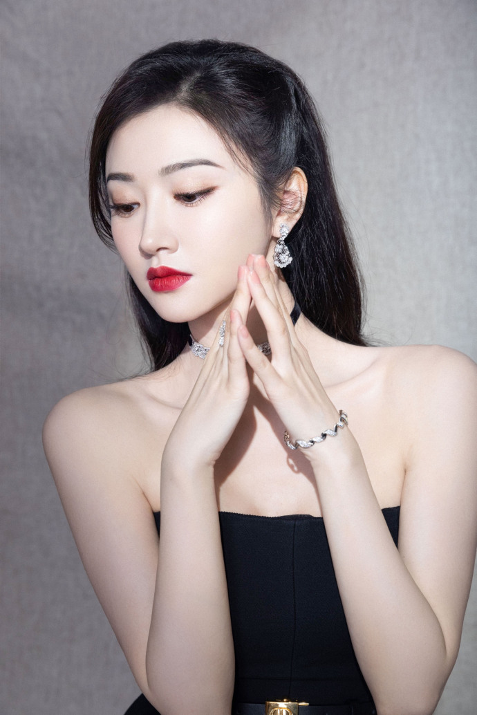 景甜|《司藤》之后开始对景甜路转粉，有颜值又有演技的美女谁不喜欢呢？