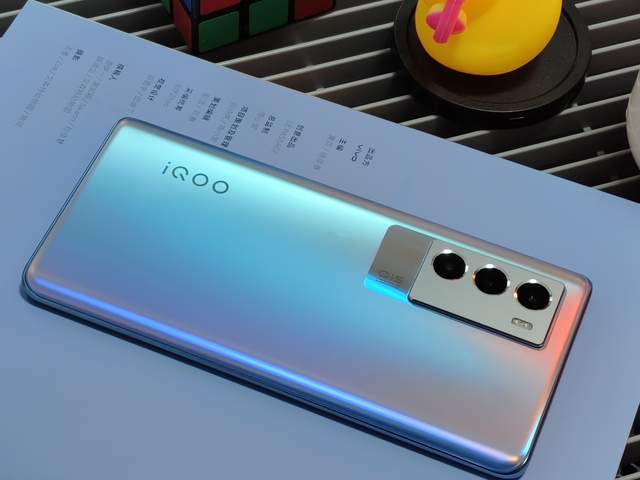 一加科技|iQOO Neo5S三大感受：质感不错，系统进步，骁龙888改观