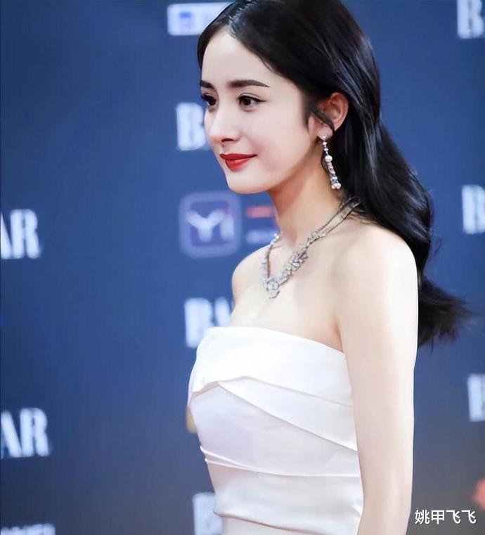 刘亦菲|“二美”同框必有一伤！6组女星合影，淡颜PK浓颜，刘亦菲竟输了