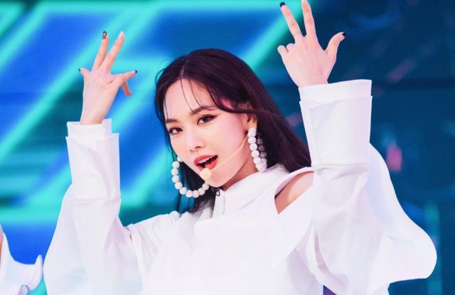 街舞4|《街舞4》热度破12亿，酷厂再做同类新综，已亮出三张“王牌”！