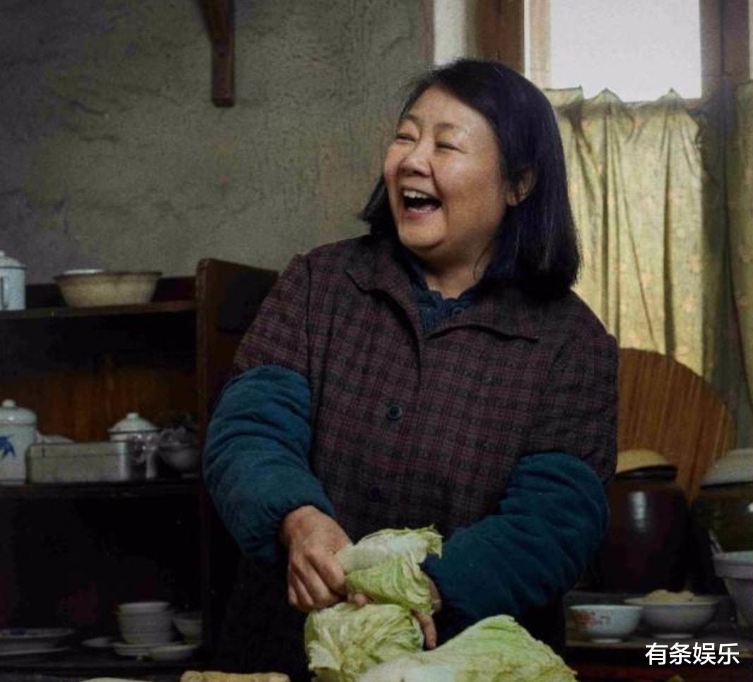 萨日娜|38岁演文他娘,53岁演秉坤妈妈,27岁就开始演妈妈的萨日娜不容易