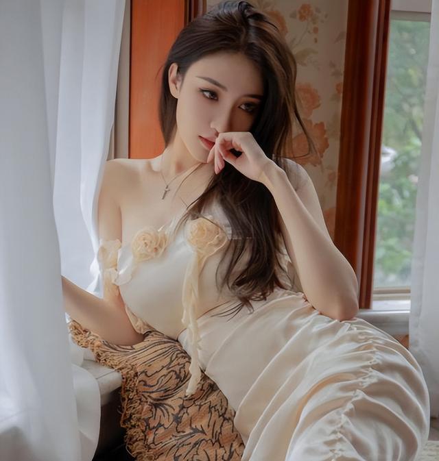 郭艾伦|郭艾伦前女友晒素颜照！笑容甜美令人融化，亚洲第一控卫后悔吗？