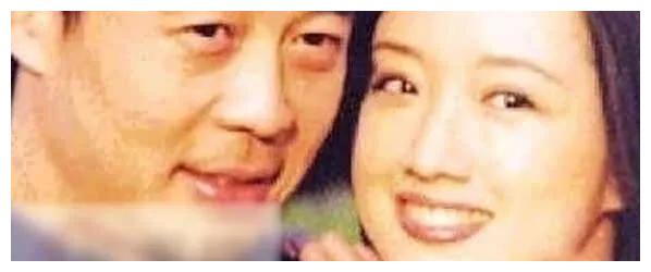 杨超越|潘雨辰：24岁爆火，嫁大11岁侯勇，3年后离婚独自带女