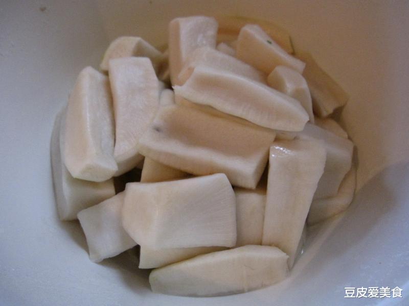 居家必囤的4种菜，不放冰箱能存半年，做什么菜都香，美味耐储存