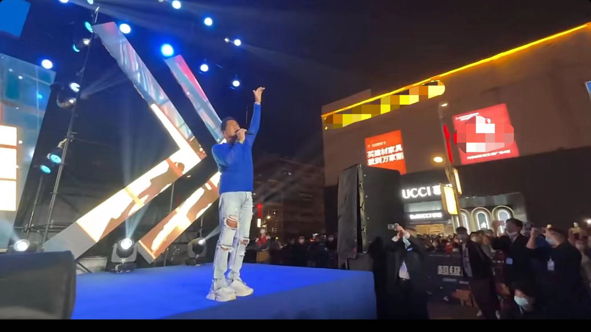 齐秦|62岁齐秦长居内地曝近况！频频接廉价商演捞金，穿破洞裤挺大肚腩