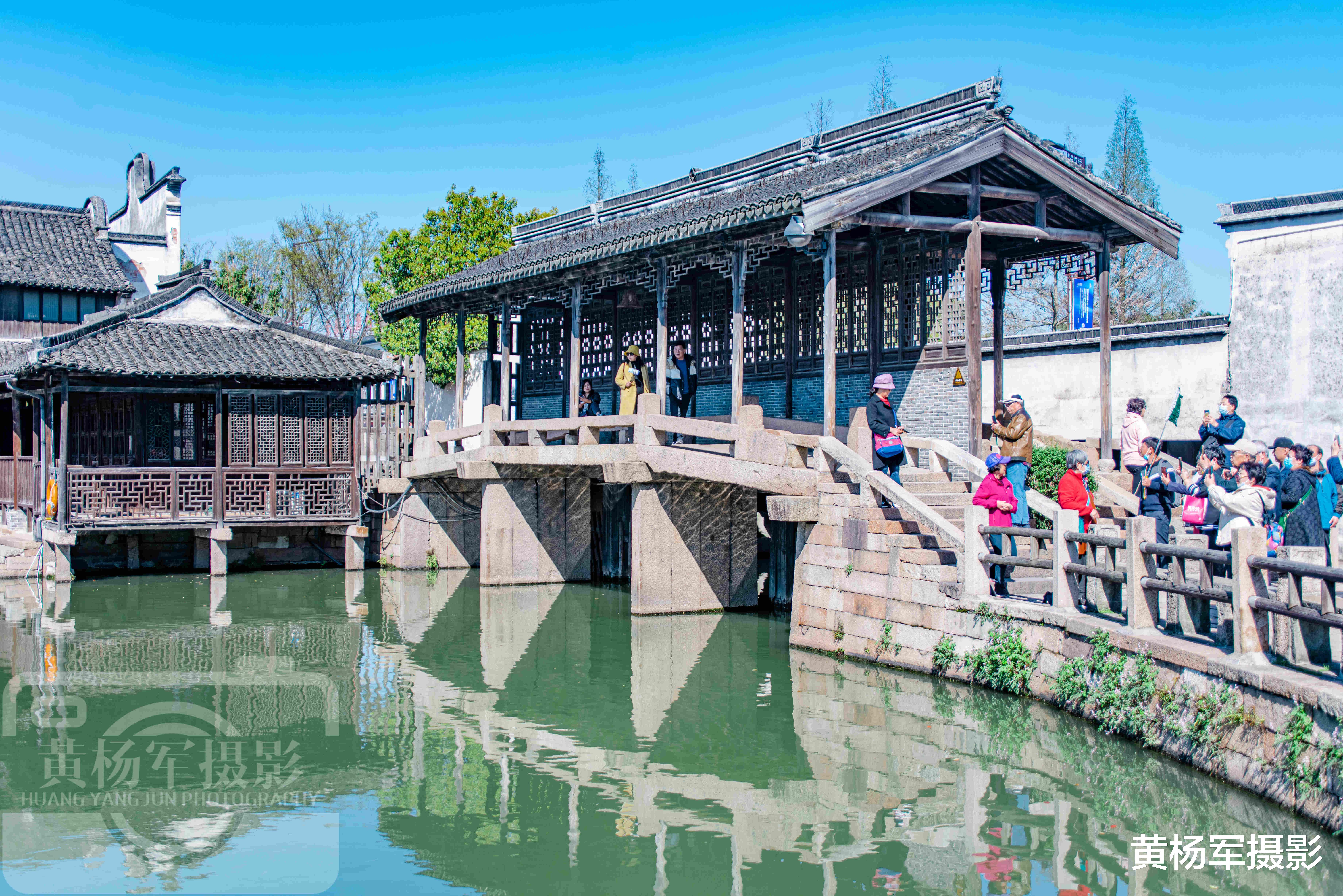 浙江省|中国地势低平无一山丘的小城，有大小河流2622条，建筑独特景色美