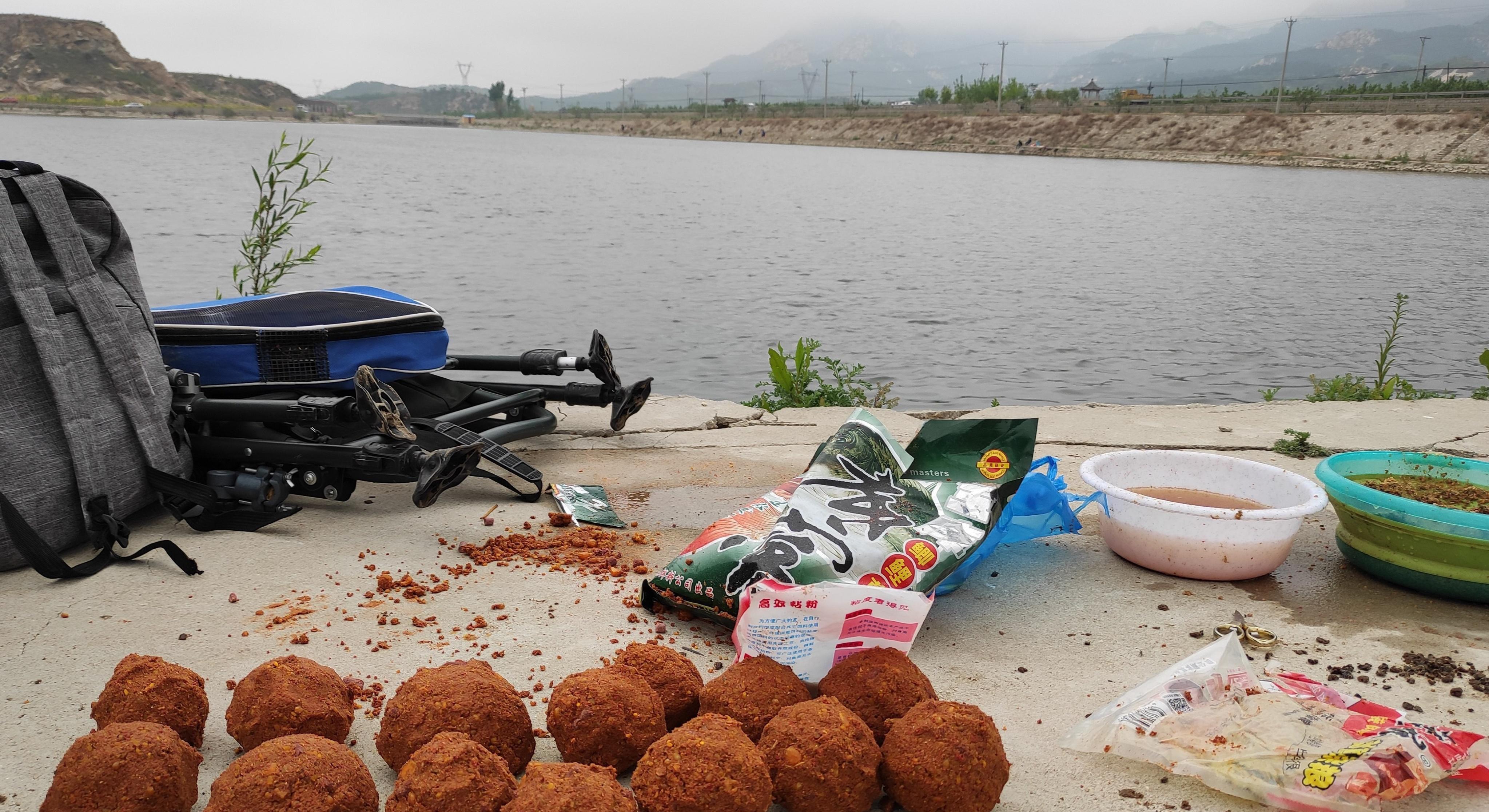 |钓鱼不会打窝如同喂鱼,老手分享打窝三打三不打,新手可借鉴