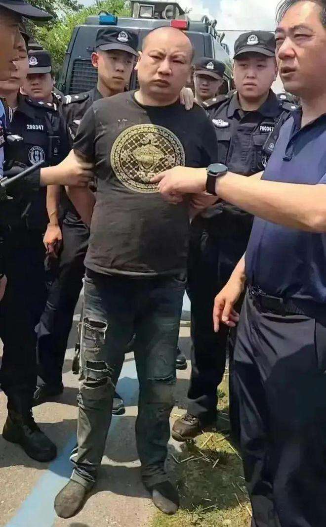 唐山打人事件:4名被打女子首次公开伤情,9名嫌犯所有经历被爆光!