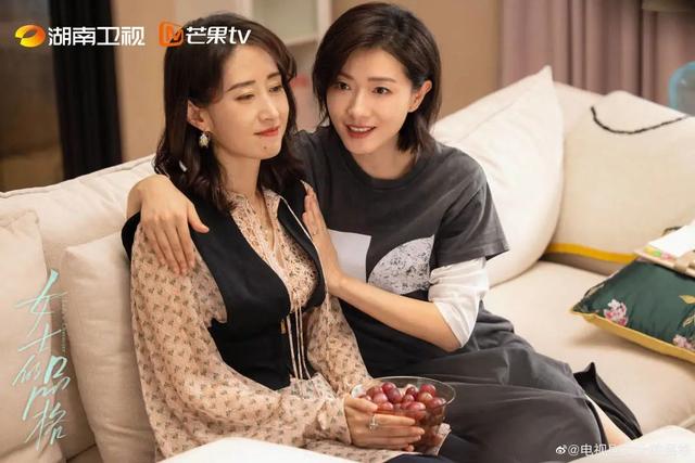 西装|叔圈飙完,姐圈也开始“鲨”了!