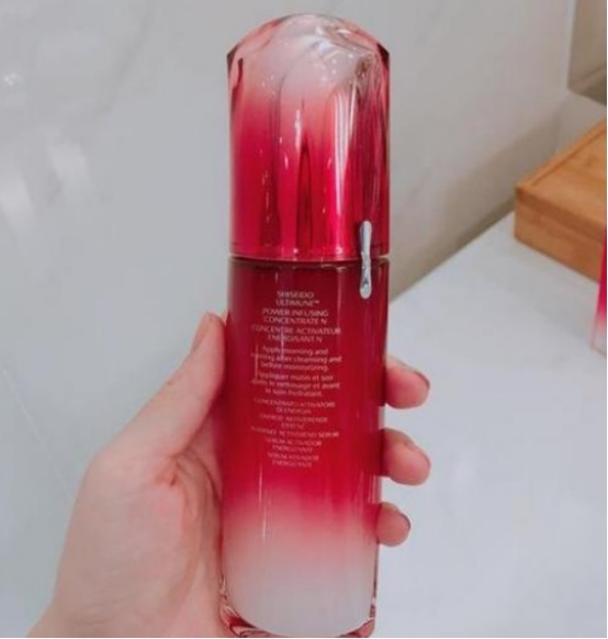 护肤品 美白淡斑去皱纹护肤品
