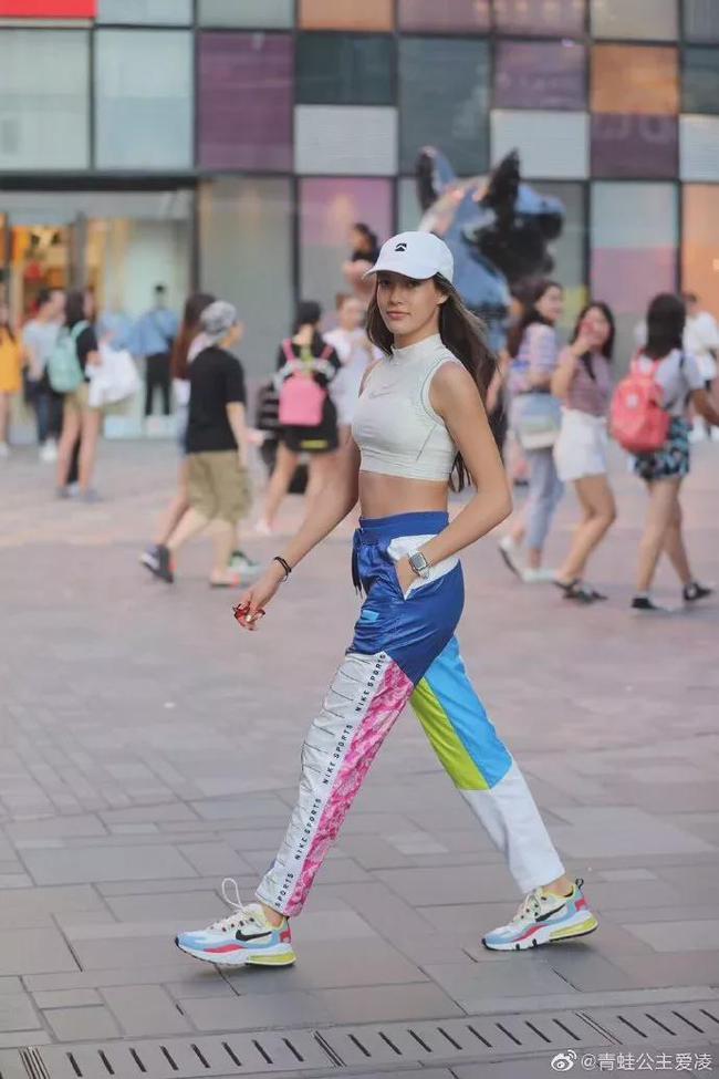 谷爱凌|谷爱凌1张偷拍照流出，曝光夺冠真相：醒醒吧，什么天才少女！