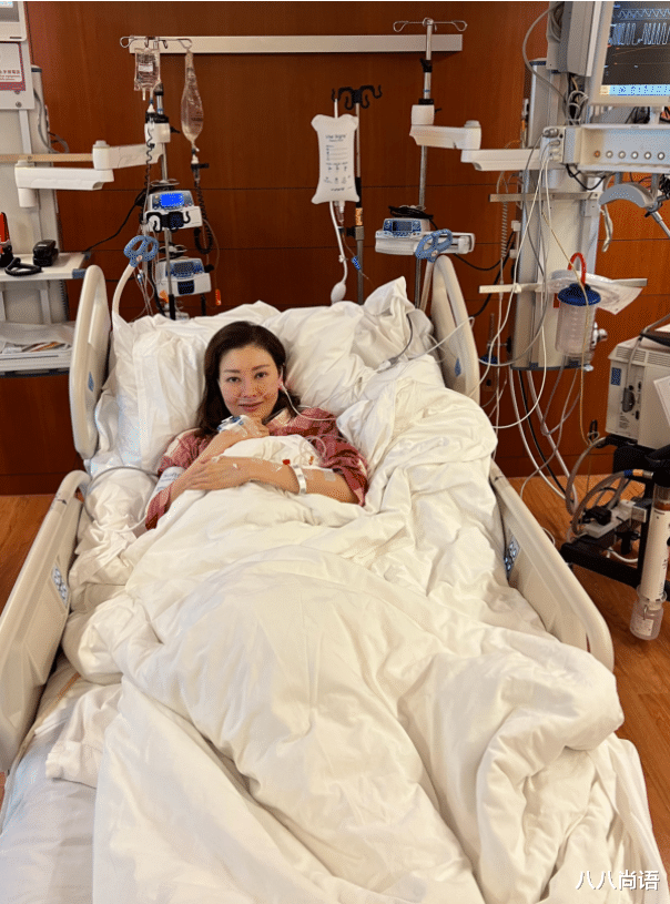 李嘉欣|李嘉欣病情太突然，此前与何超琼出席同场活动，还能否闪耀豪门圈