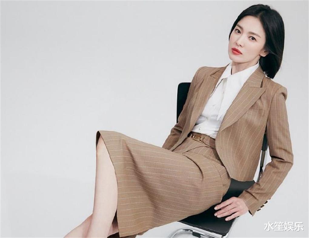 宋慧乔|韩剧《荣耀》官宣，宋慧乔年龄引热议，乔妹出道那年男主仅1岁