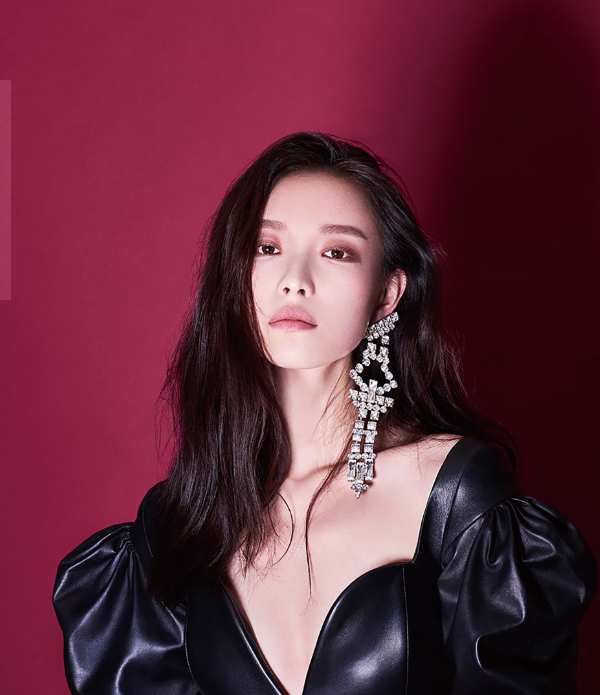 倪妮|女星倪妮醉酒遇男性揩油，半夜从酒吧出来被搂抱，男方被扒是编剧