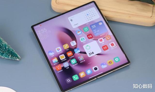 小米科技|小米MIX Fold2和三星Z Fold4全面对比:优缺点一目了然