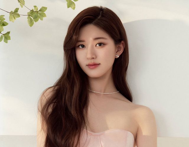 赵露思|赵露思卖馄饨旧照被曝光，在宝岛读书时人气就很旺，老师们超喜欢