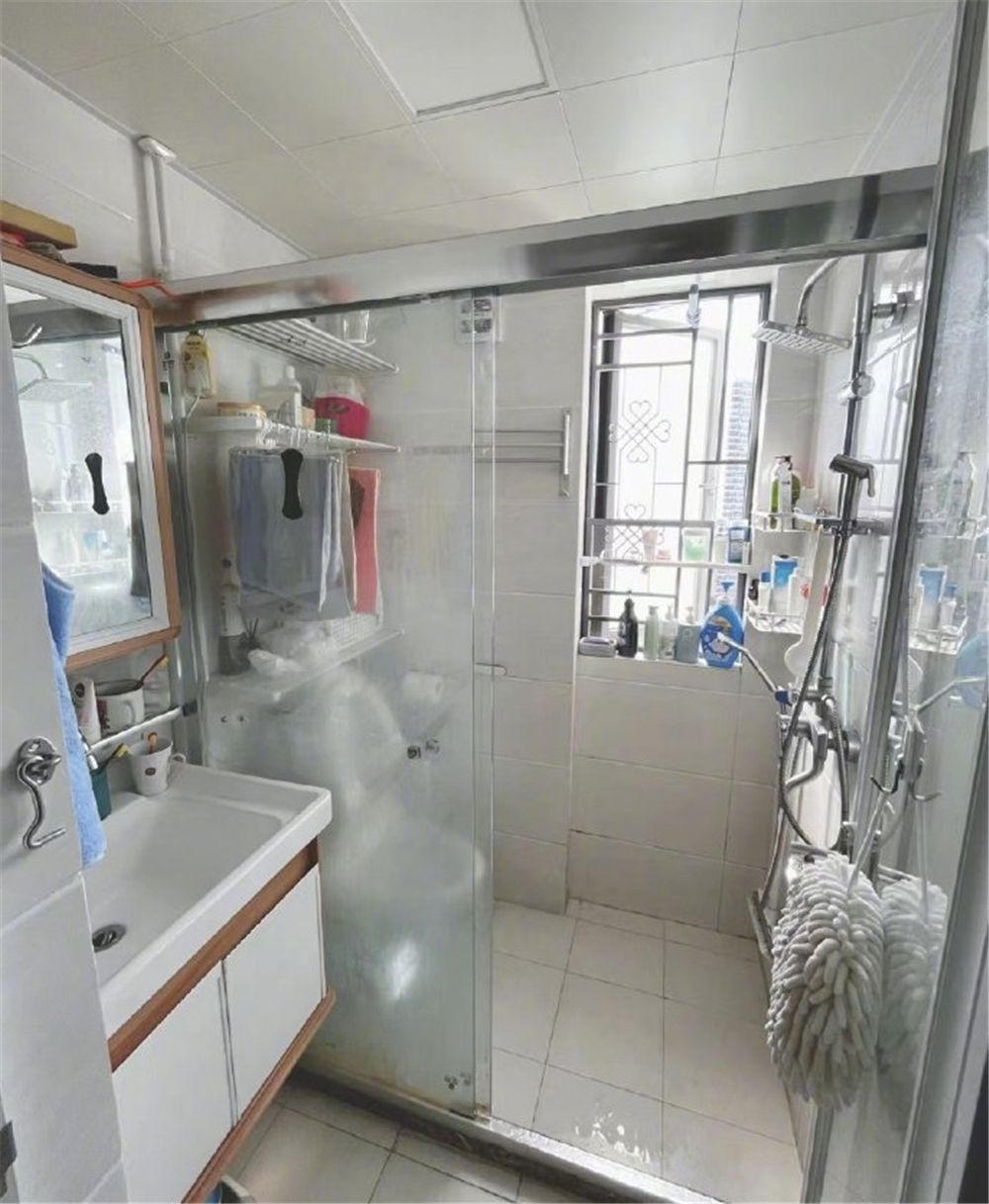 深圳一家三口住进47㎡小家,全屋杂物乱中有序,太有烟火气儿了