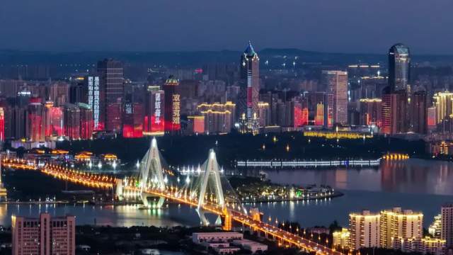 上海市|龙湖光年24小时商业新地标，点亮海口夜经济