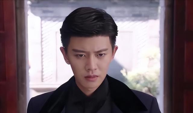 请君|《请君》看到阿鑫三次助攻成功,才明白陆炎对于登登早已动了情