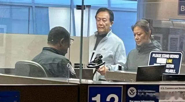 唐国强|唐国强:疑似定居美国,本人未出面回应,目前还是国家一级演员!