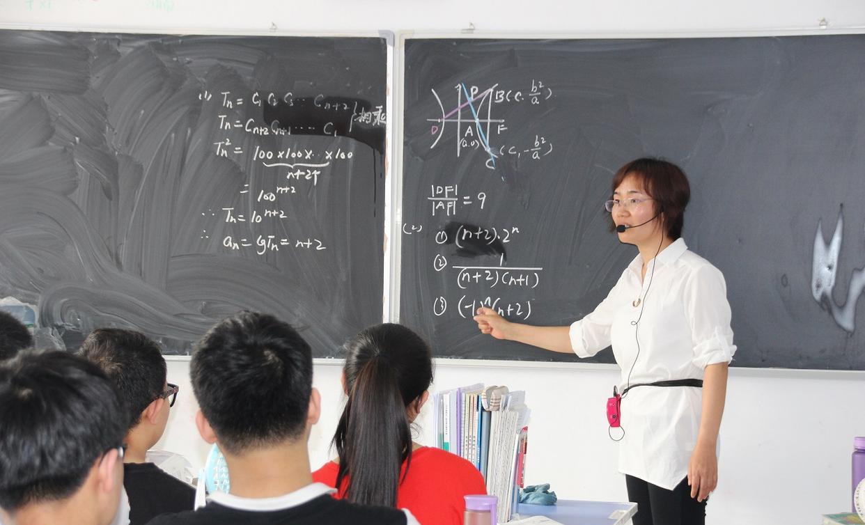 教师薪资调整后，想领到8000元以上的“退休金”，要具备这三条件