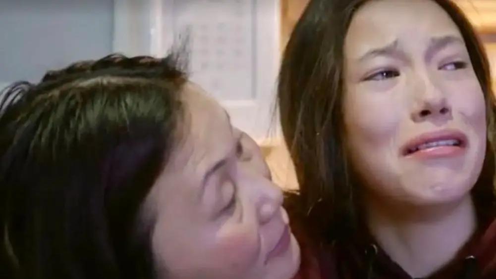 谷爱凌|谷爱凌恋情曝光后大哭，传遭受非议一夜未睡，拍照露脸黑眼圈太重