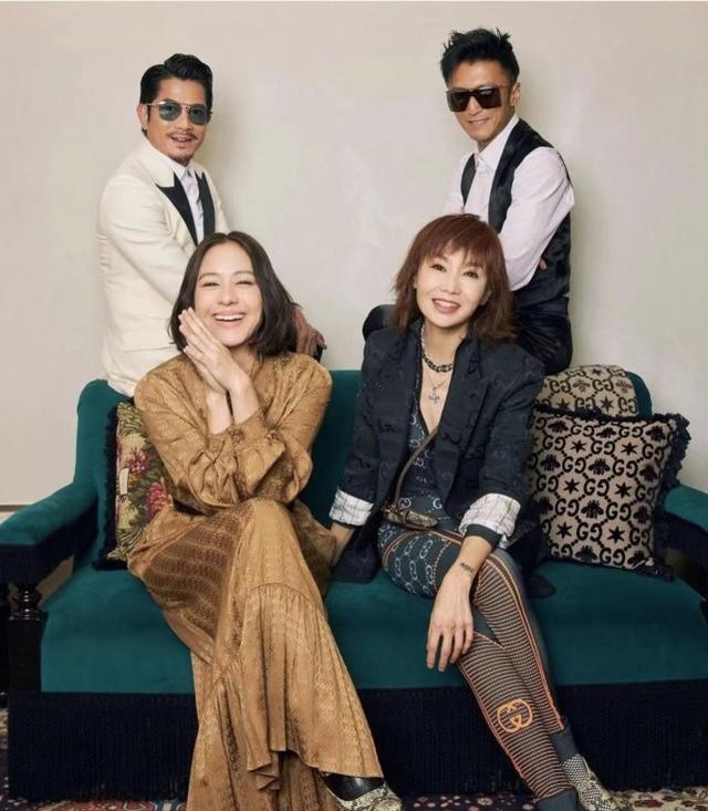 张曼玉|郭富城罕见晒和影坛大咖合照,张曼玉穿西装细腰抢镜,精气神在线