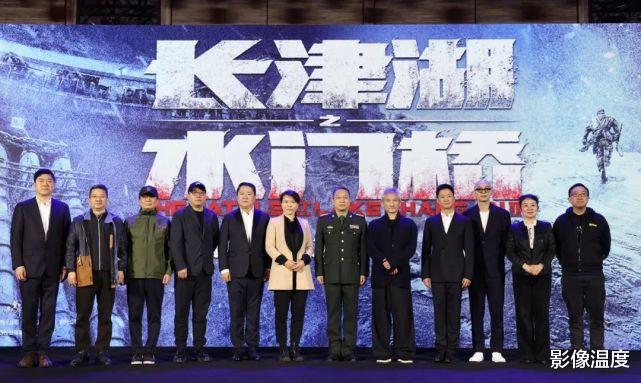 张艺谋|张艺谋发言火药味十足，他根本不怕吴京电影，《狙击手》已发起猛烈攻势