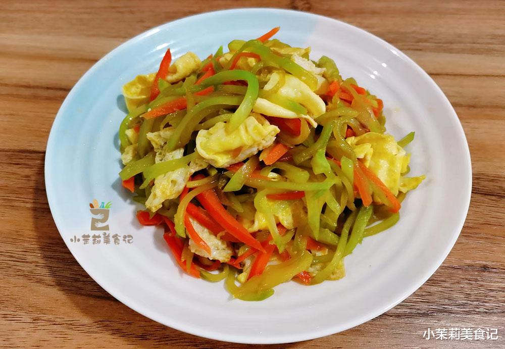 熬夜|皮肤干燥特别显老,建议女人少吃“燥物”,多吃5样,水润细腻显年轻