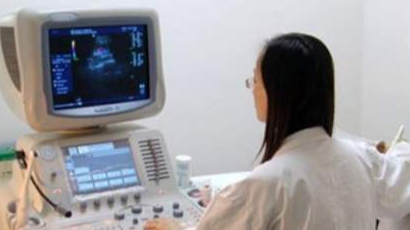 失眠|女子右下腹痛10年,5家医院误诊,专家:早注意这个疙瘩就好了!