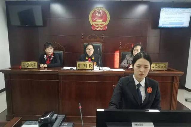 案例:女保姆为钱与男雇主洗鸳鸯浴,事后怀孕遭女雇主开车碾压