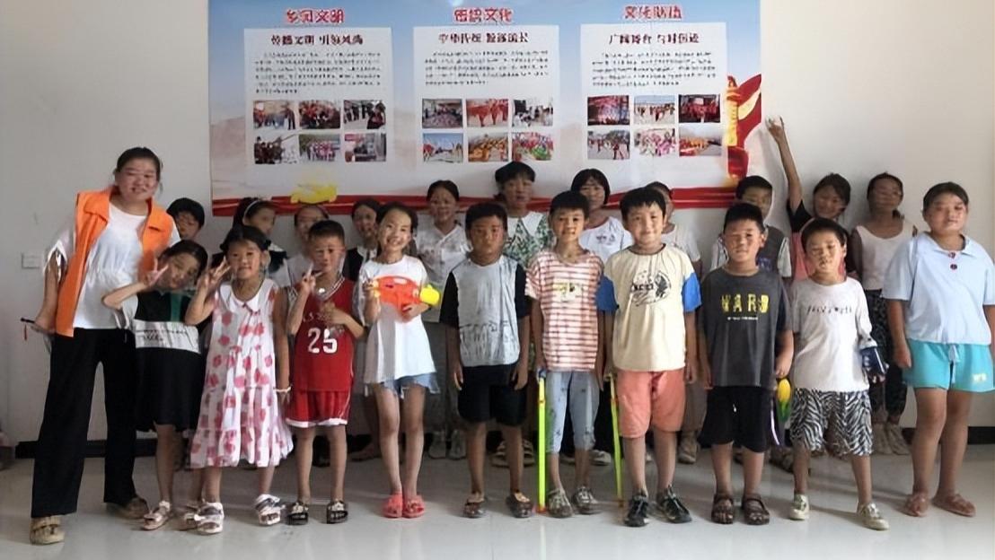 “科学小实验，探索大奥妙\儿童学习小组圆满结束