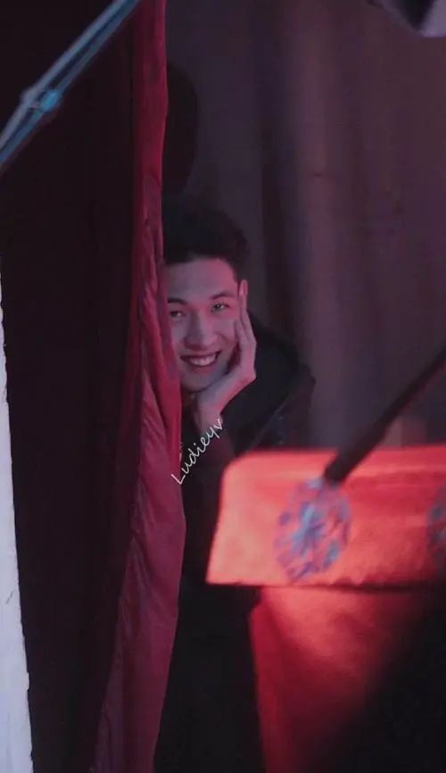 何炅|《快乐大本营》整改之后，快乐家族全部散了，何炅搭档AI机器人