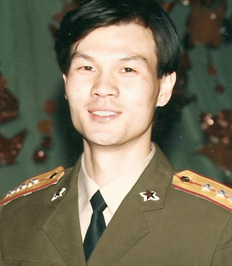 郭德纲|长相不如何炅，气质不如撒贝宁，李彬凭什么被安徽卫视独宠10年？