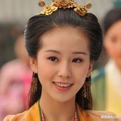 杨幂|有人只能演三番，有人拍一部扑一部，85花转型失败是有道理的