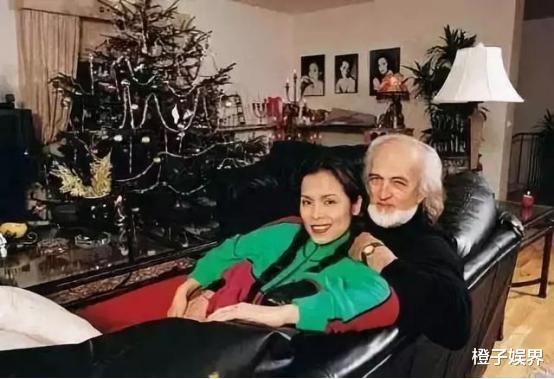 韦唯|韦唯：嫁国外后，险被丈夫暗杀，死里逃生回国，与3子相依为命