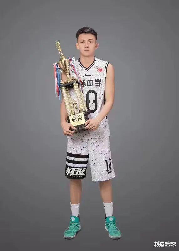 西西帕斯|确定参加选秀！汕大下一个职业球员？他最想联手朱松玮！ ?
