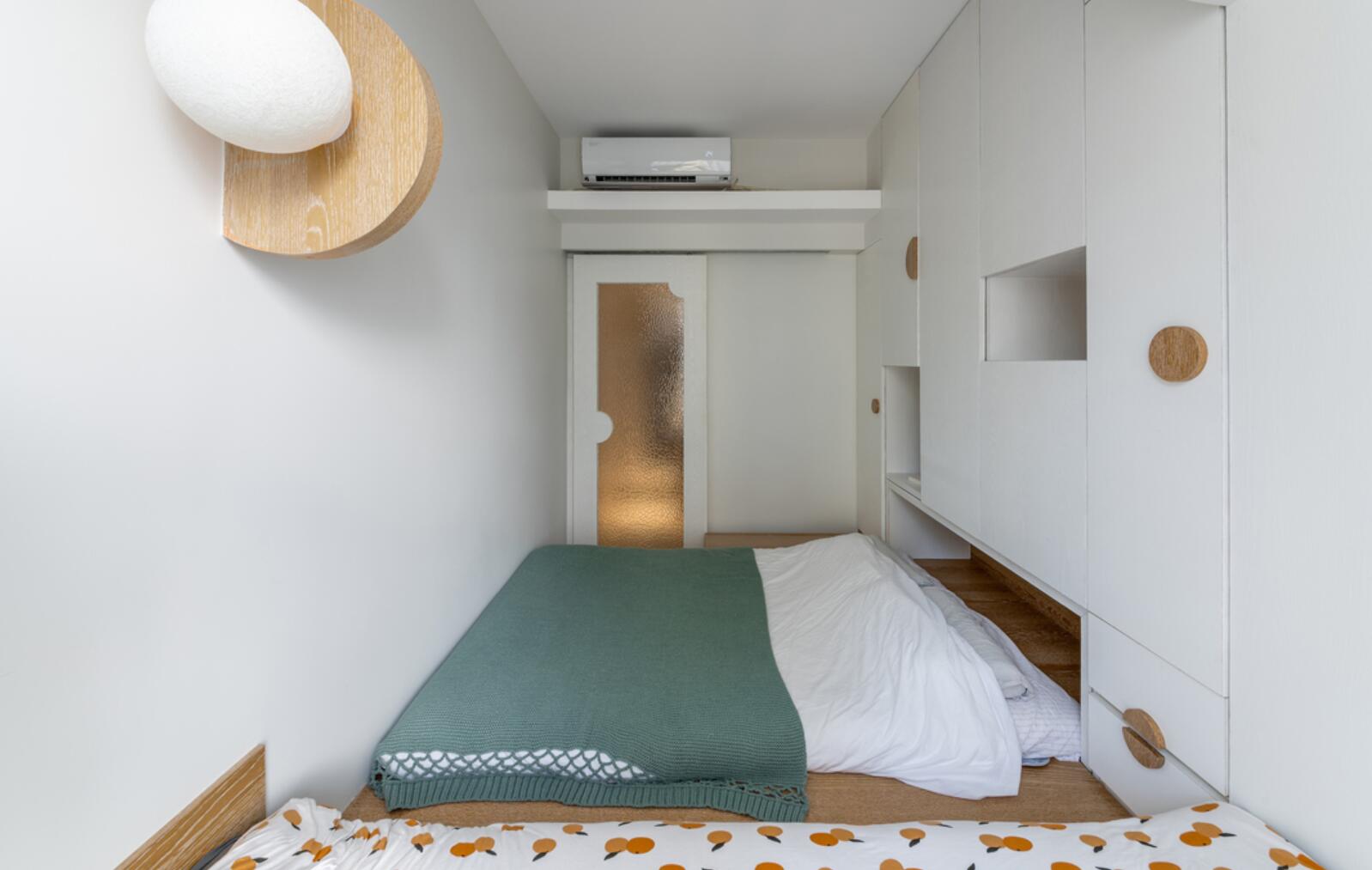 39㎡,一家三口挤在一间卧室,虽只有巴掌大,但功能性却很强大