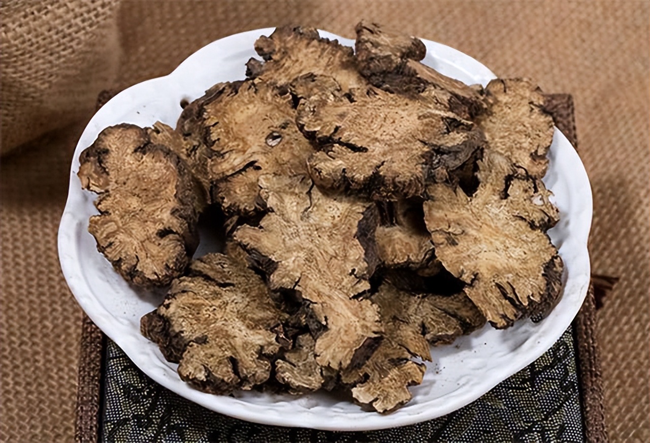 失眠|失眠多梦,多是肝血不足,送你补血养肝第一方,快速入眠睡得香