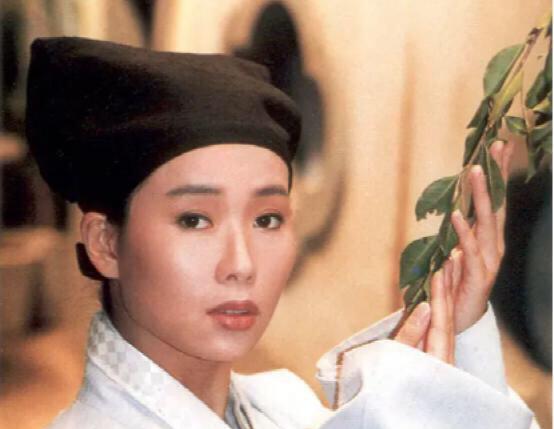 叶童|叶童才是被“耽误”的女演员,男装帅气女装优雅,59岁依旧时髦