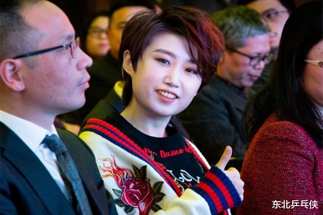 中国女足|33岁的国乒冠军想当艺人，从“假小子”变“美女”，遭到爸爸极力反对