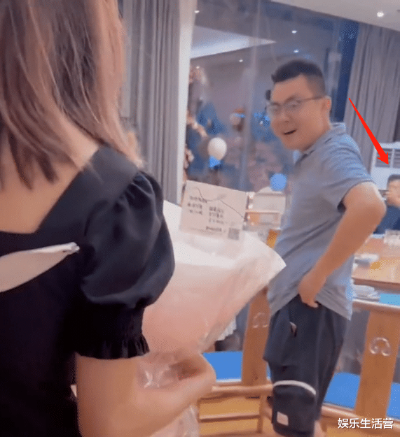 |悦悦过7岁生日，田静办party摆生日宴庆祝，许妈姚爸低调现身