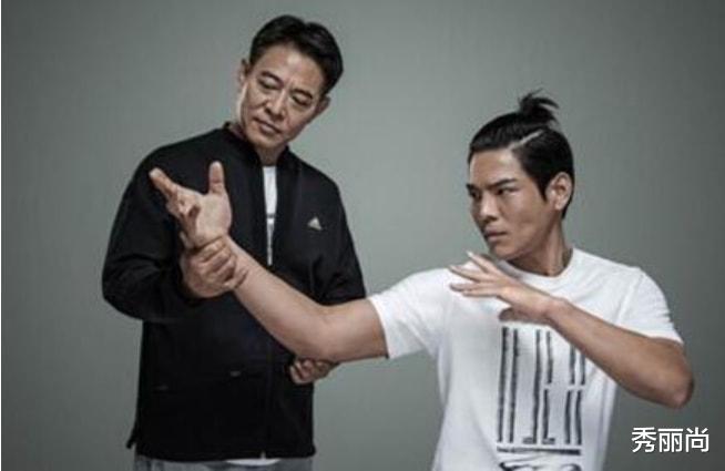 李小龙|向佑:我爸是向华强,我哥是向佐,我在没有父爱的环境下带泪成长