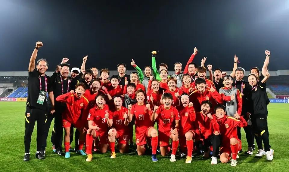 勇士队|被人民日报表扬后！女足壮举又被中纪委褒奖，名嘴呼吁重奖600万