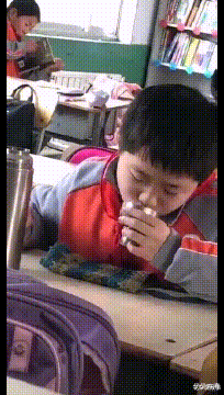 曝光95后女教师与70后中年男家长的真实聊天记录!