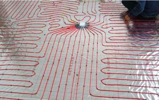 地暖产生辐射,杀精又致癌?地暖究竟能不能用,央视实验揭晓真相