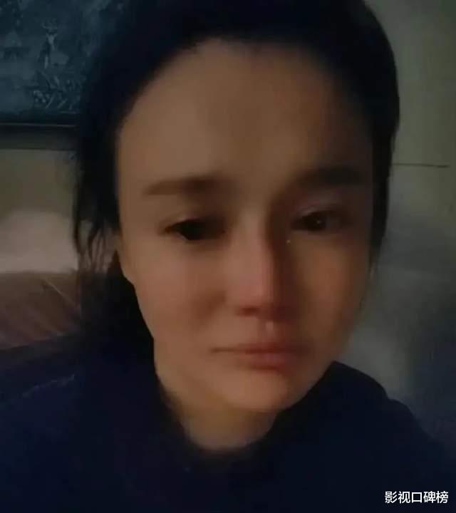 包文婧|包文婧直播泪如雨下，冉莹颖深夜情绪崩溃，明星各有难言之隐