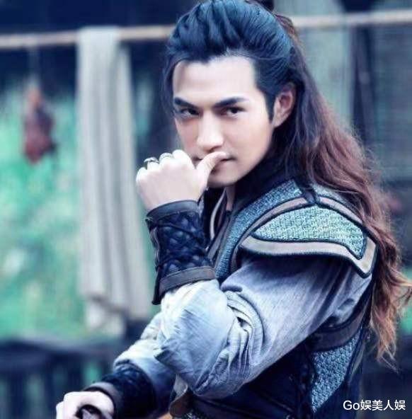 严屹宽|被换角的6位明星：有的连夜带行李退出剧组，有的闺蜜间互抢角色