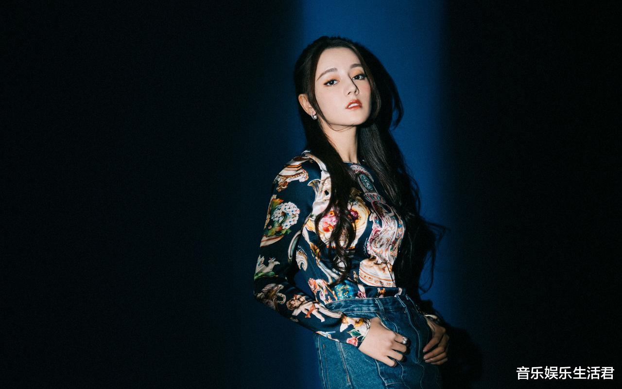 迪丽热巴|媒体人眼中五大好感艺人:3小生2小花,明星好感度来自这6点因素