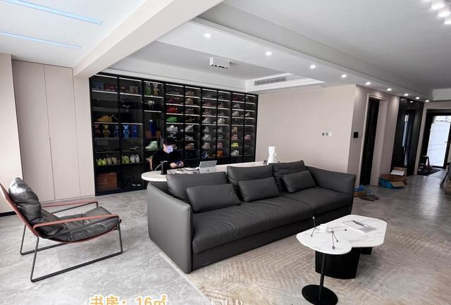 148.8㎡带大横厅户型，书房背景墙做整面的嵌入式鞋柜，太高级了